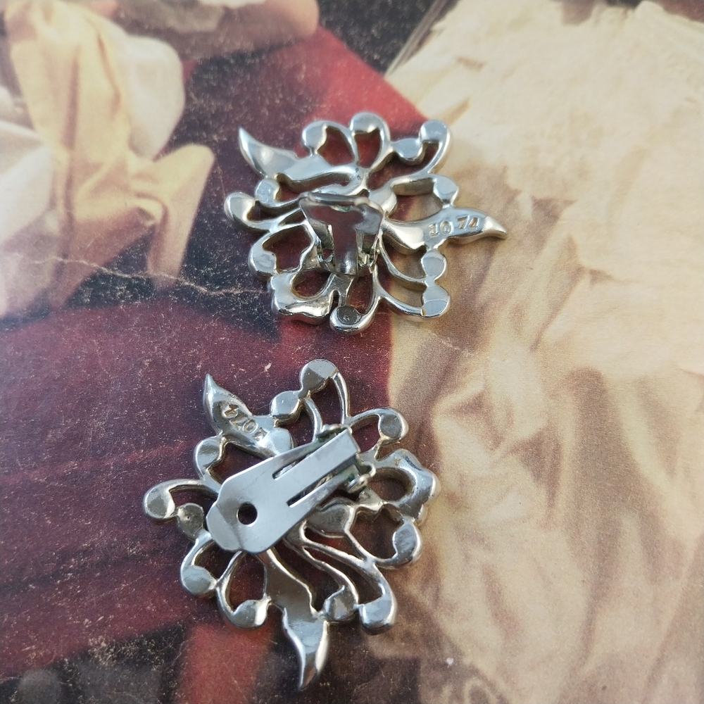 Vintage Silver Floral Earrings Clips - Picture 9 of 14